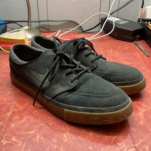 Nike Janoski Black and Tan